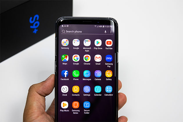 Holding a new Samsung S9