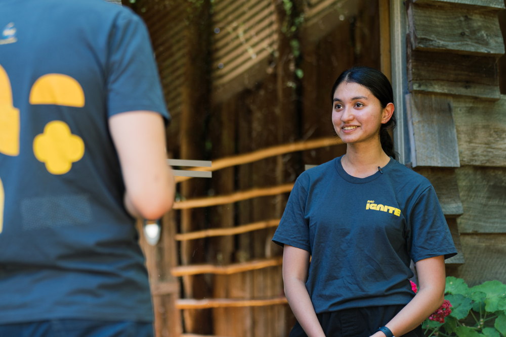 Chandini talking to Ben